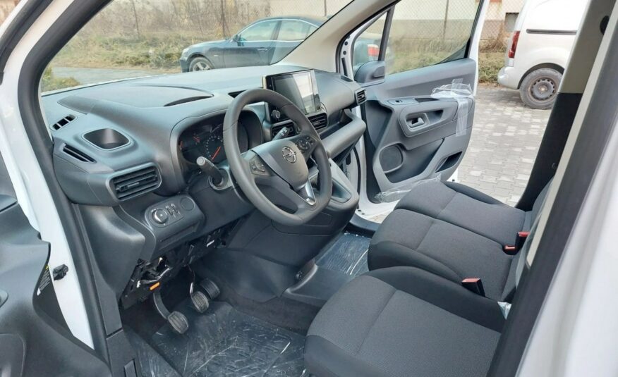 Opel Combo Cargo // XL // Benzyna